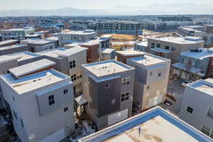 Aerial view with a mountain view