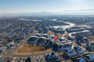 Bird's eye view with a mountain view