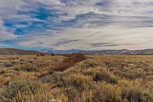 View of mountain feature