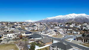 Aerial view with a mountain view