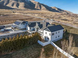 Bird's eye view featuring a mountain view