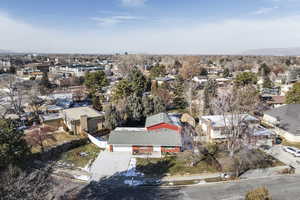 Birds eye view of property