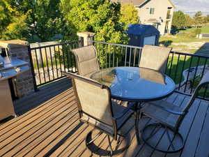 Deck off of kitchen