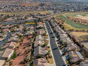 Aerial view with a mountain view