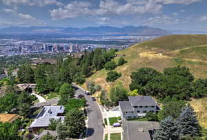 Drone / aerial view featuring a mountain view