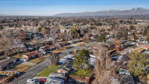 Drone / aerial view featuring a mountain view