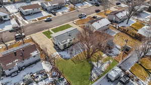 Birds eye view of property