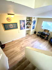 Staircase with wood-type flooring