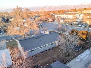 Aerial view with a mountain view