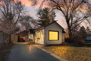 View of front of house featuring a garage