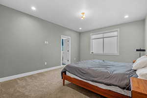 Bedroom with carpet