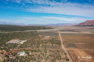 Aerial view with a mountain view