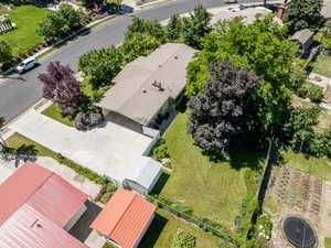 Birds eye view of property