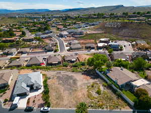 Aerial view with a mountain view