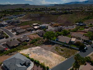 Bird's eye view with a mountain view