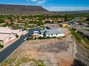 Bird's eye view with a mountain view