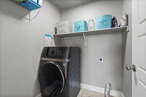 Laundry room with washer / dryer