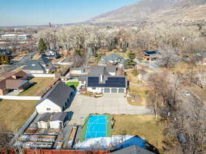 Drone / aerial view featuring a mountain view