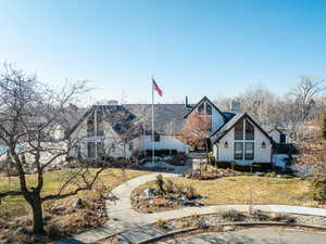 View of front facade with a front lawn