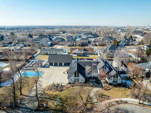 Birds eye view of property