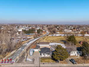 Birds eye view of property