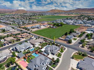 Drone / aerial view featuring a mountain view