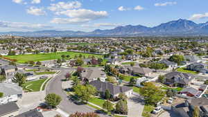 Aerial view with a mountain view