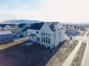 Bird's eye view featuring a residential view and a mountain view