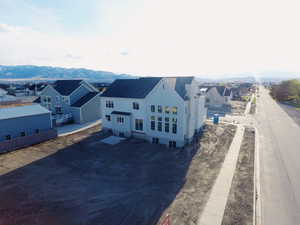 Bird's eye view featuring a residential view and a mountain view
