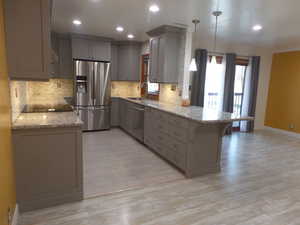 Updated Kitchen with S/S Appliances