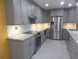 Updated Kitchen with S/S Appliances and Granite Countertops