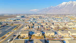 Bird's eye view with a mountain view