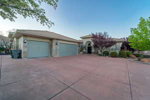 View of front of house featuring a garage