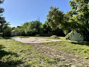 View of yard & pool