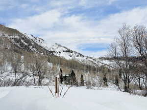 View of mountain feature