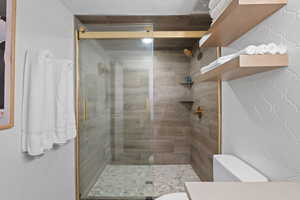 Photo 13 of 1487  WOODSIDE AVE #B105
