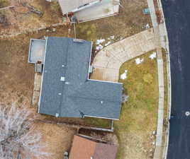 Birds eye view of property