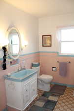 1950's retro style bathroom