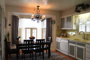 Kitchen/dining area