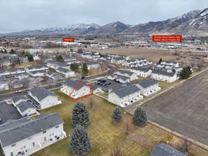 Bird's eye view with a mountain view