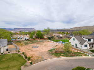 Bird's eye view with a mountain view