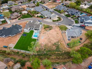 Birds eye view of property