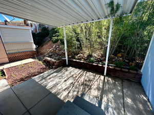 View of backyard patio / terrace