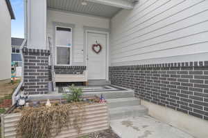 Nice covered front entry