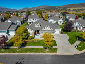 Birds eye view of property with a mountain view