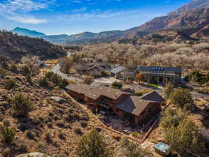 Bird's eye view with a mountain view