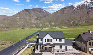 View of mountain feature