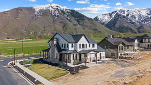 View of mountain feature