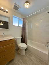 Full bathroom in the bonus room/bedroom