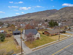 Drone / aerial view featuring a mountain view